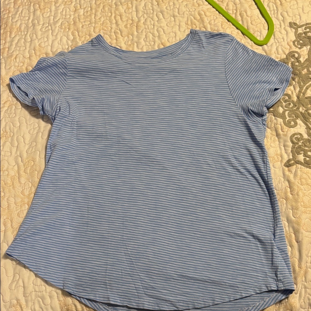 Old Navy Women’s Blue Striped Shirt Size Large